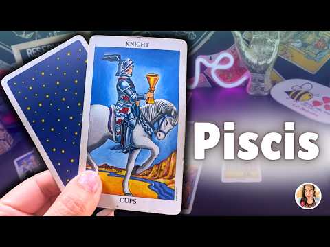 PISCIS🖤 TE PIENSA MÁS DE LO QUE RECONOCE… Y ESO LO ESTÁ CONSUMIENDO | TAROT PISCIS HOY