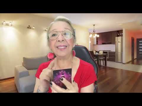 LEO!  Mira que quiere verte y no sabe porqué! No sabe lo que pasa ahora contigo!