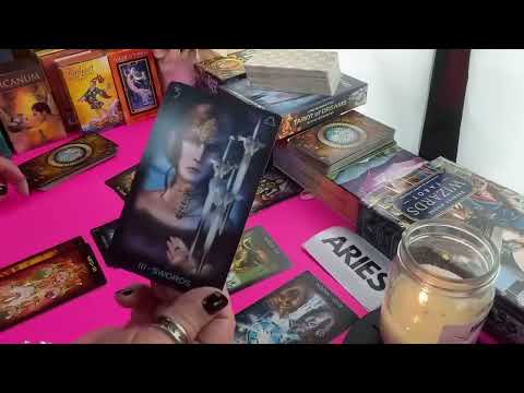 ARIES AMOR!  DESPREOCÚPATE! QUE ESTE AMOR ES SOLO TUYO! SU SUEÑO CONTIGO ES ESTE!