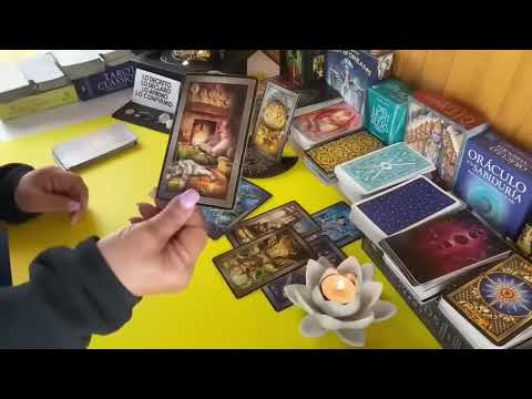 LIBRA AMOR! Solo piensa en ti No puede callarlo más  Le está siendo muy dificil avanzar sin ti!