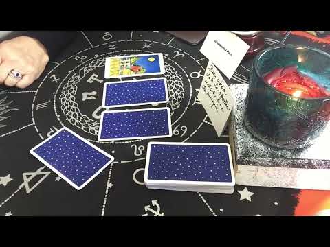 PISCIS♓️ ESA PERSONA QUE AHORA ESPERA POR TI TENDRA QUE ROGAR UN POCO PARA QUE VUELVAS